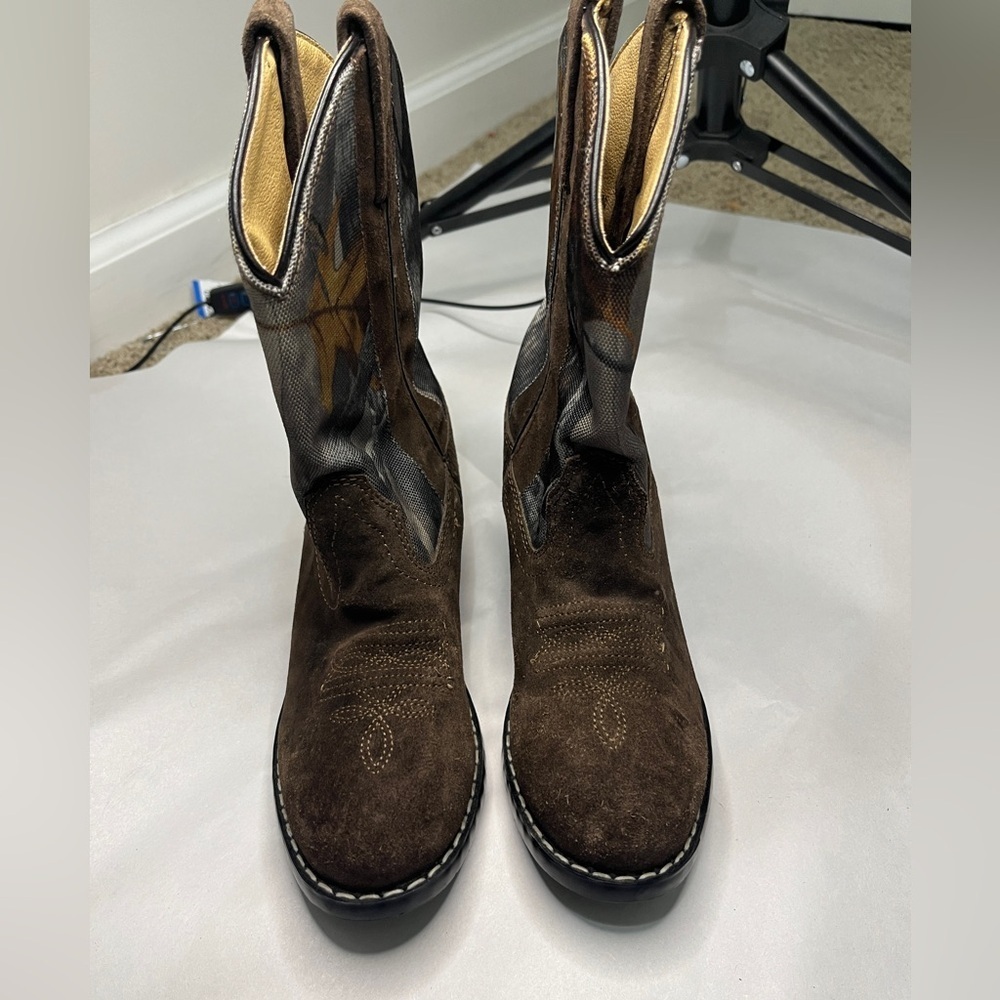 Masterson Boot Co. Boy's Size 13.5 Suede & Camo Canvas Western Cowboy Boots - Picture 2 of 12